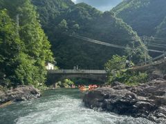 -安吉龙王山峡谷漂流