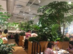 大堂-必胜客(百联又一城店)