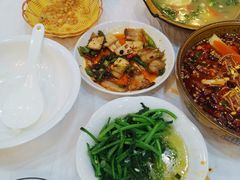 -乡土特色.冷锅鱼.牦牛肉汤锅