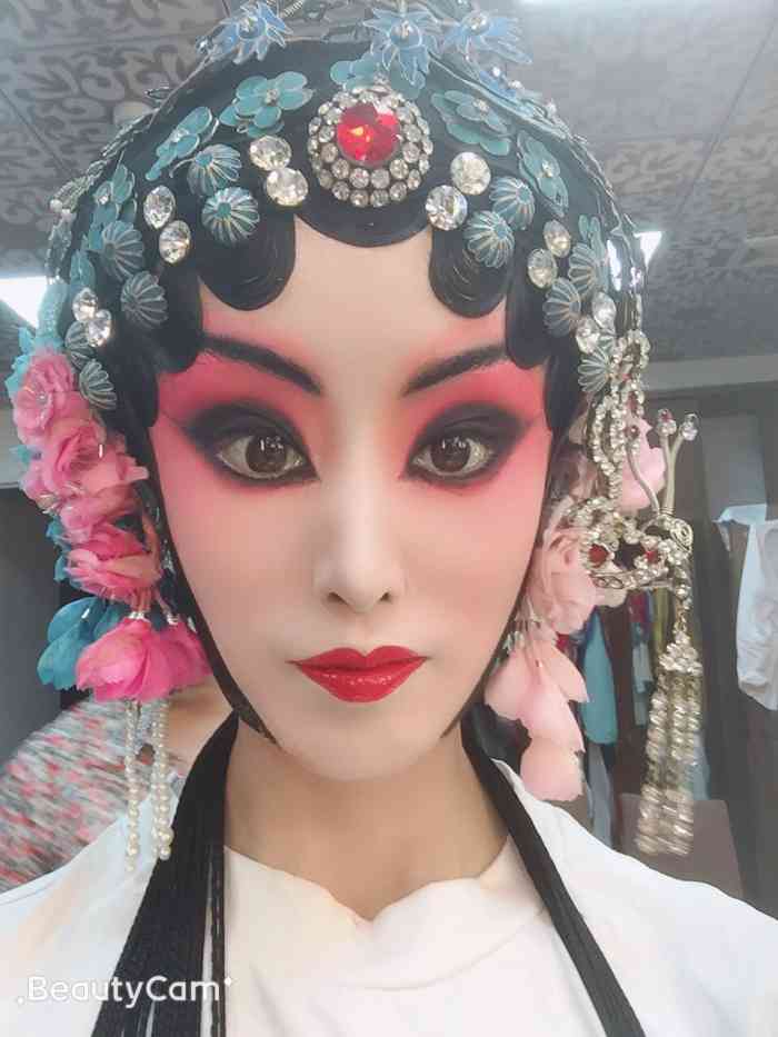 粉墨浓妆京剧摄影-"想了两年,终于圆了京剧写真梦,刘老师化妆.