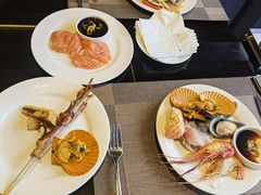 -大中华希尔顿酒店-念自助餐·嗨啤·小龙虾