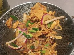-东口码头·烧鸽子·鱼头泡饼·地方菜(金鹰悦城店)