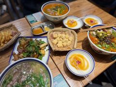 -云阿蛮云南生烫牛肉米线(奉贤路店)