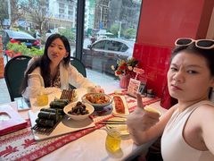 -刘姐啤酒鱼民族演艺餐厅(西街总店)