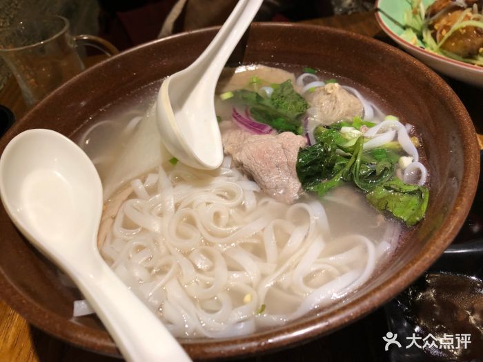 火车头越南河粉