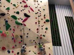 -ROCKPLUS攀岩馆(环宇城店)