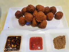 干炸小丸子-新侨小馆(东直门北小街店)