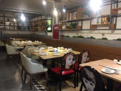 大堂-遇见小厨·北京烤鸭·江湖菜·川菜(广福桥店)