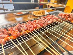 -哈尔滨小酒馆·鲜肉现穿自助烧烤(康新花园店)