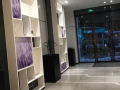 -悦季酒店(广州三元里地铁站店)