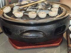 -围炉肉舍•炭烤活鳗•丹东海鲜烤肉(步行街店)