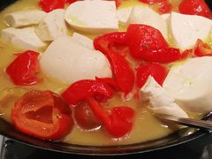 红灯笼椒烩白玉-源牌酒店·家常六安菜