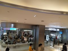 门面-喜茶(杭州滨江宝龙店)