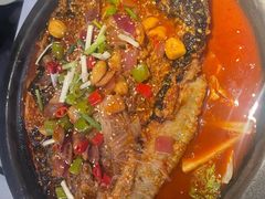 -鸣记脆皮烤鱼(三八广场店)