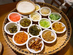 -包整·丝娃娃(一览甲秀楼风景店)