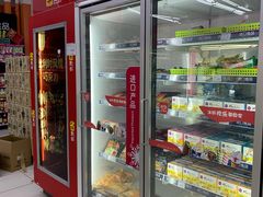 -家乐福(四元桥购物中心店)