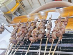-哈尔滨小酒馆·鲜肉现穿自助烧烤(康新花园店)
