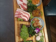 -明洞阿姨·韩式酱蟹烤肉·创意料理(三元桥店)