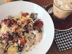 -ROAST coffee & eatery