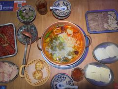 -洱火云南酸菜牛肉火锅(石景山当代商城店)