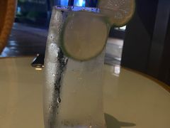 金汤力-半山半岛洲际度假酒店-沙滩吧