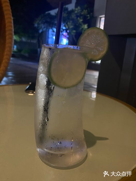 半山半岛洲际度假酒店-沙滩吧金汤力图片