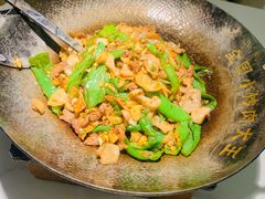 -费大厨辣椒炒肉(高铁吾悦广场店)