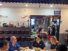 -老街烧烤大排档·地道湖北菜·龙虾馆(汉口火车站店)