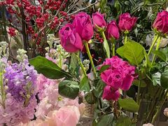 -谷莠子花艺气球派对·绿植造景·花艺沙龙(东海缤纷天地店)