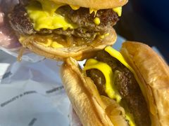 -TRIPS BURGER(大钟寺店)