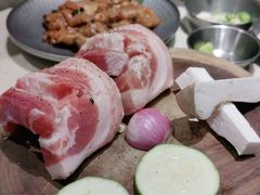 -蚂蚁洞·烤肉大营地(上海静安大悦城店)