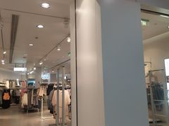 -H&M(天一广场店)