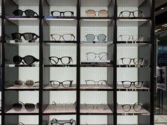 -LensCrafters亮视点(东方新天地店)