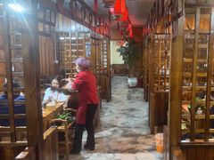 -果松木炭酸菜铜火锅·外婆参鸡汤