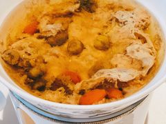 杞皇菊花炖黑豚肉-炳胜品味(海印总店)