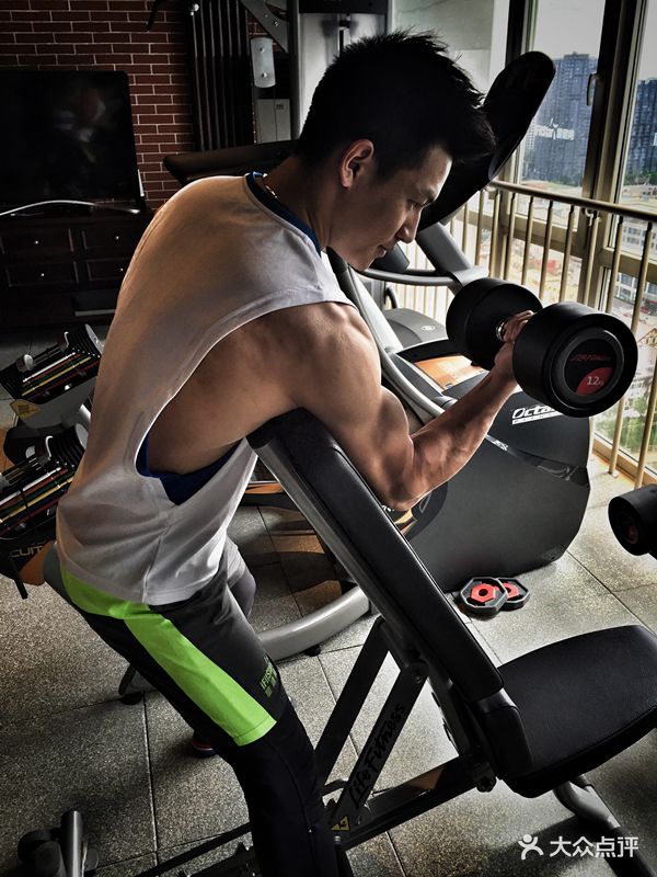 ifitstar星健身(cbd国贸店)ifs精英教练|rock&斜板单臂垫臂弯图片