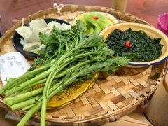 -卤校长重庆火锅(恒隆广场店)