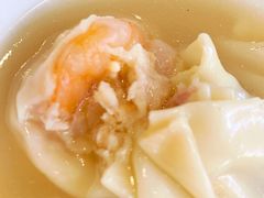 鲜虾云吞面-彩蝶谷美食廊·粤式经典南番顺·铁板烧烤泰风味(广州长隆酒店)