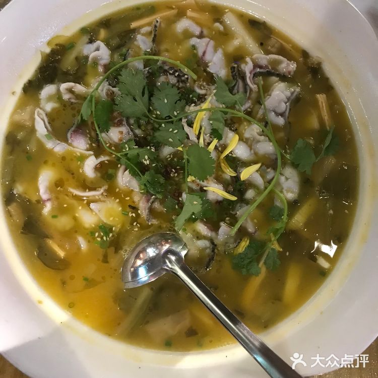 生活不易，所以尽量过得简单点