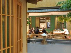 -绿草地·湘菜(酃湖师院店)