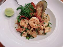 -Chom Cafe and Restaurant