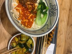 -陇上秦轩西安biangbiang面(朝龙汇店)