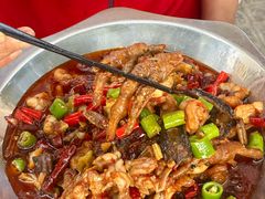 -丹水桥地锅鱼·翘嘴鲌·地方特色全鱼宴(丹江口大坝店)