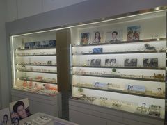 -视野联行眼镜·蔡司·控优点授权(长白万象汇店)