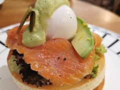 三文鱼水波蛋松饼-AFS Cafe & Canteen(闽江二路店)