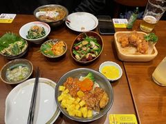 -8PINTS八品脱·日料·烧鸟·精酿小酒馆(莘庄店)