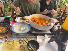-刘姐啤酒鱼民族演艺餐厅(西街总店)