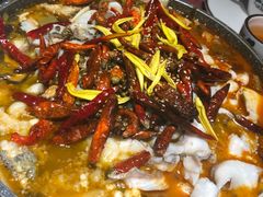 -山城外·非遗酸菜鱼(财富中心店)