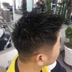 点击看大图 -I+造型烫发染发