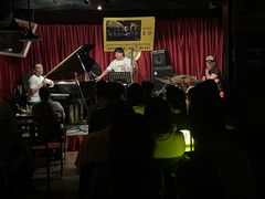 -东岸Cafe 爵士俱乐部
